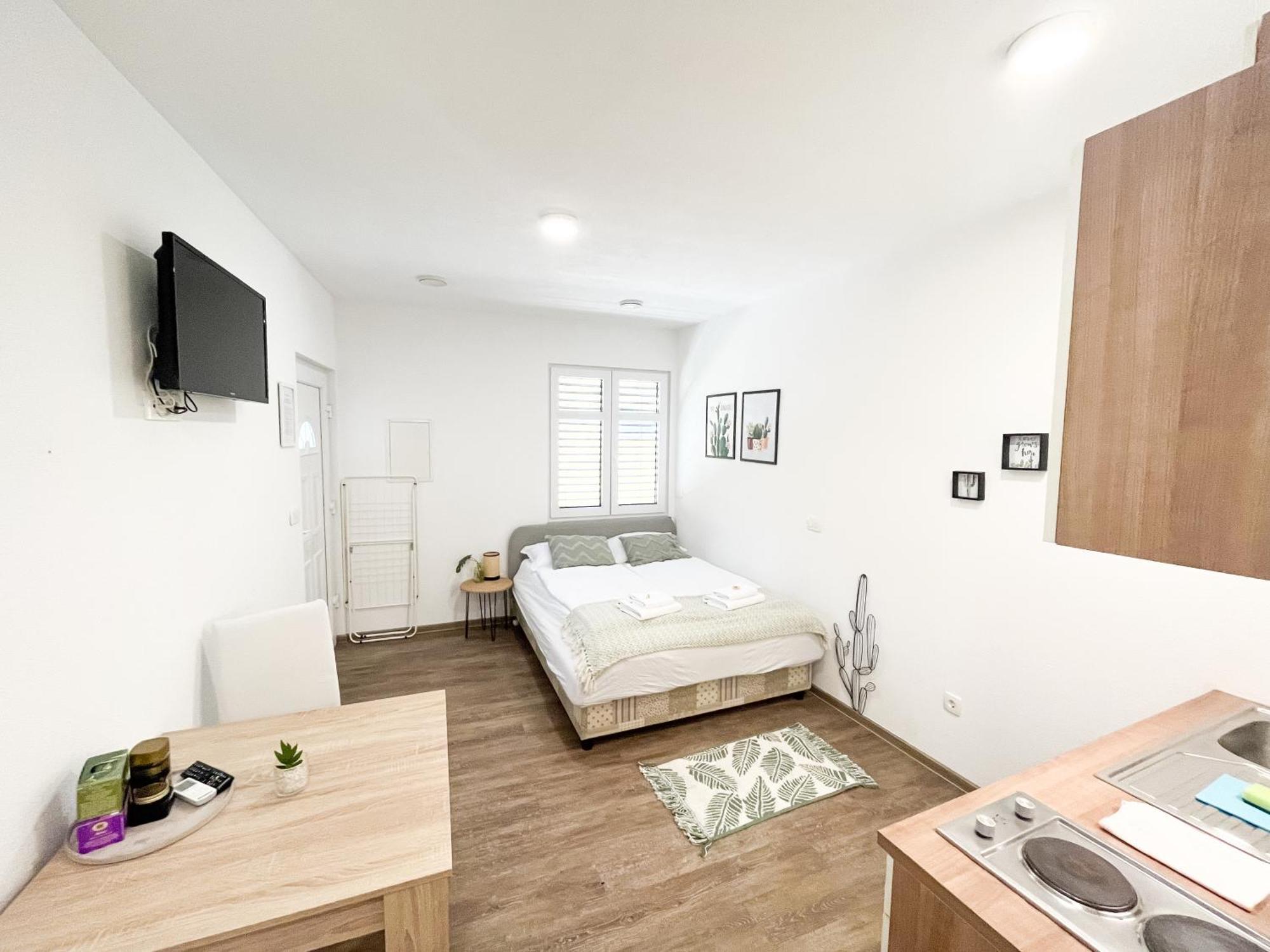 Anita'S Studio Apartments ليوبليانا المظهر الخارجي الصورة