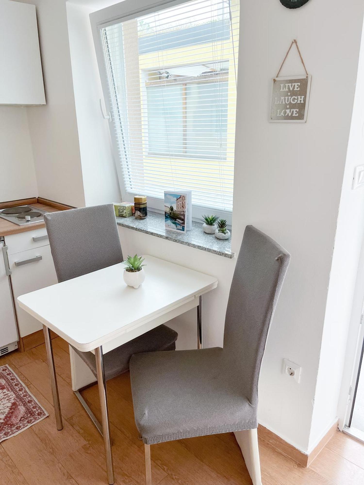 Anita'S Studio Apartments ليوبليانا المظهر الخارجي الصورة
