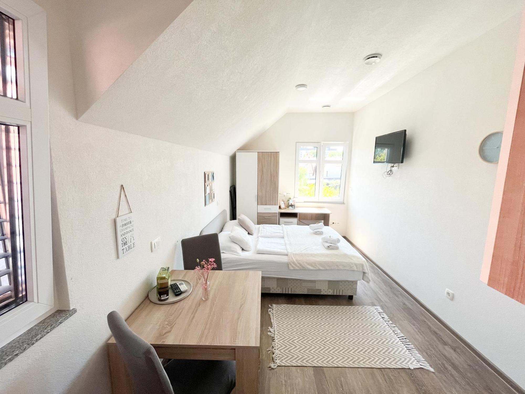 Anita'S Studio Apartments ليوبليانا المظهر الخارجي الصورة
