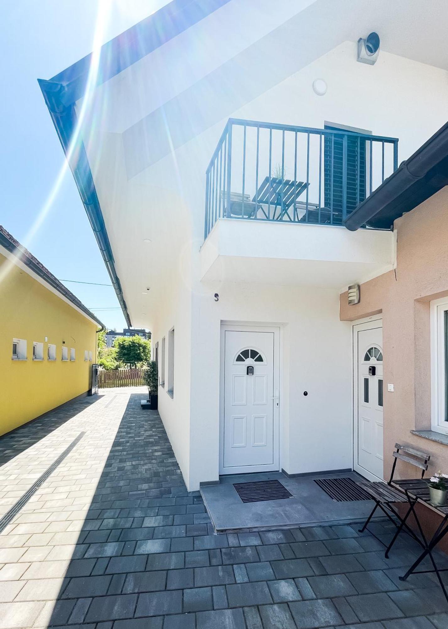 Anita'S Studio Apartments ليوبليانا المظهر الخارجي الصورة